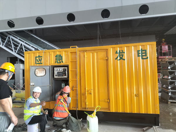 净潭乡怎样判断空气滤清器是否需要更换？
