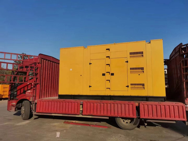 净潭乡柴油发电机组的电瓶长期未使用，应该如何充电？